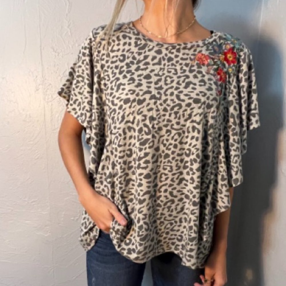 Umgee Flowy Cheetah Print Top